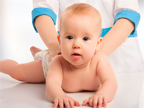 应对宝宝哭闹不止，这9种安抚宝宝的方式
