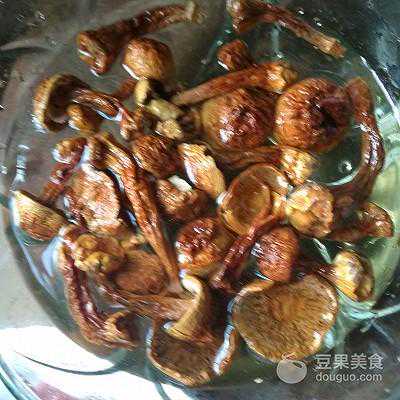 选择适合宝宝的奶粉配方: 了解奶粉挑选方法因人而异