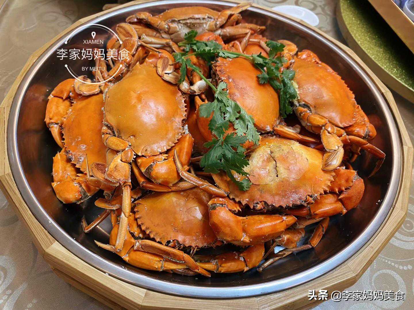 妈妈给婴儿喂奶时要注意,否则可能导致吐奶现象