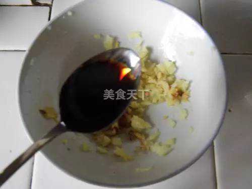 宝宝睡觉时笑:是做梦吗?